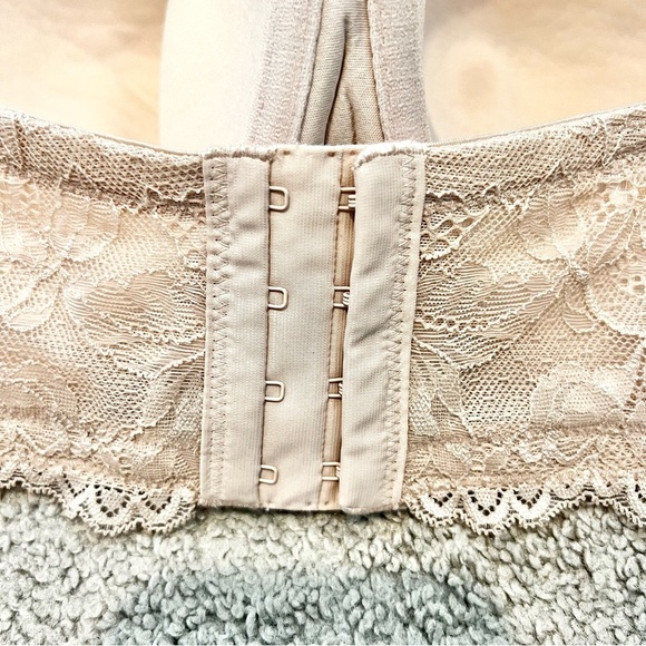 Torrid Bra Womens 48D Beige Nude Curve Lightly Lined Strapless Padded Lace - Picture 5 of 10